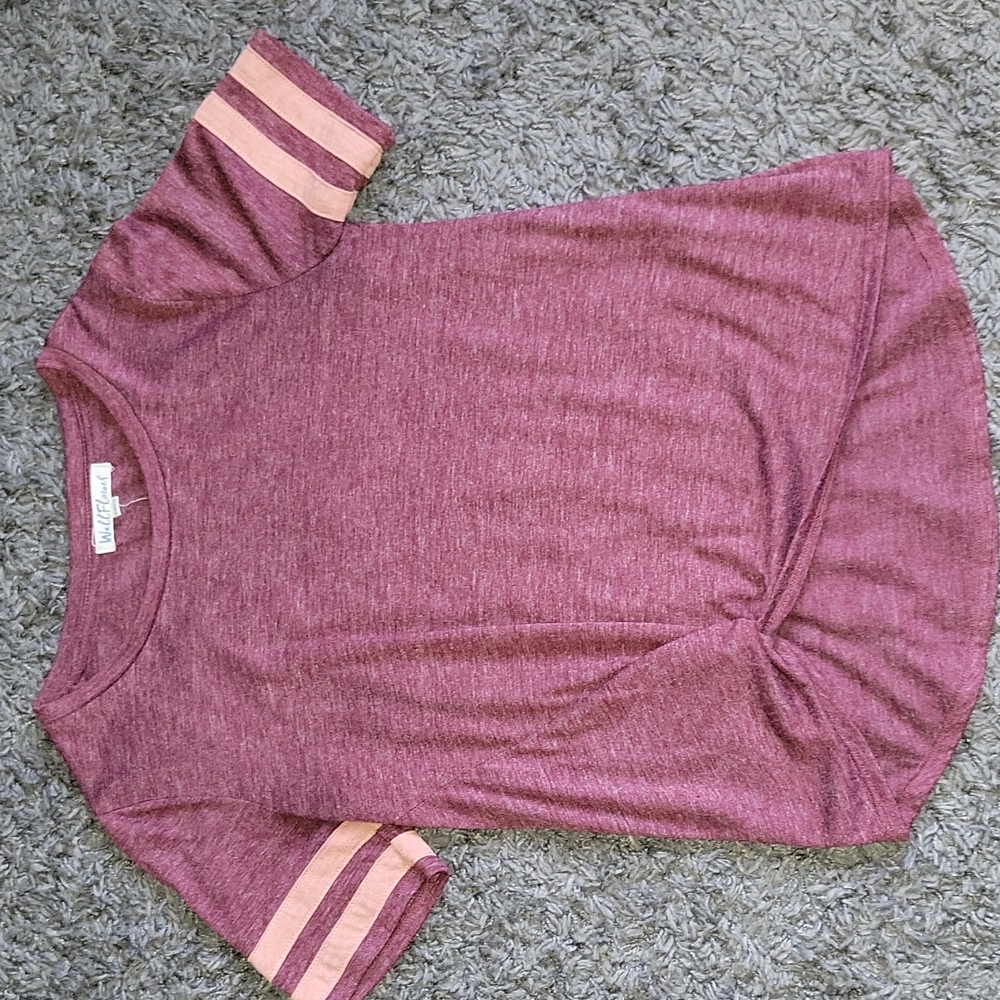 NWOT wallflower mauve short sleeve top